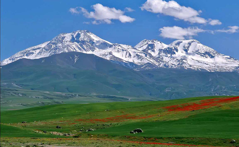 وقت آرامش در چشمه های آبگرم سرعین با خواص فراوان